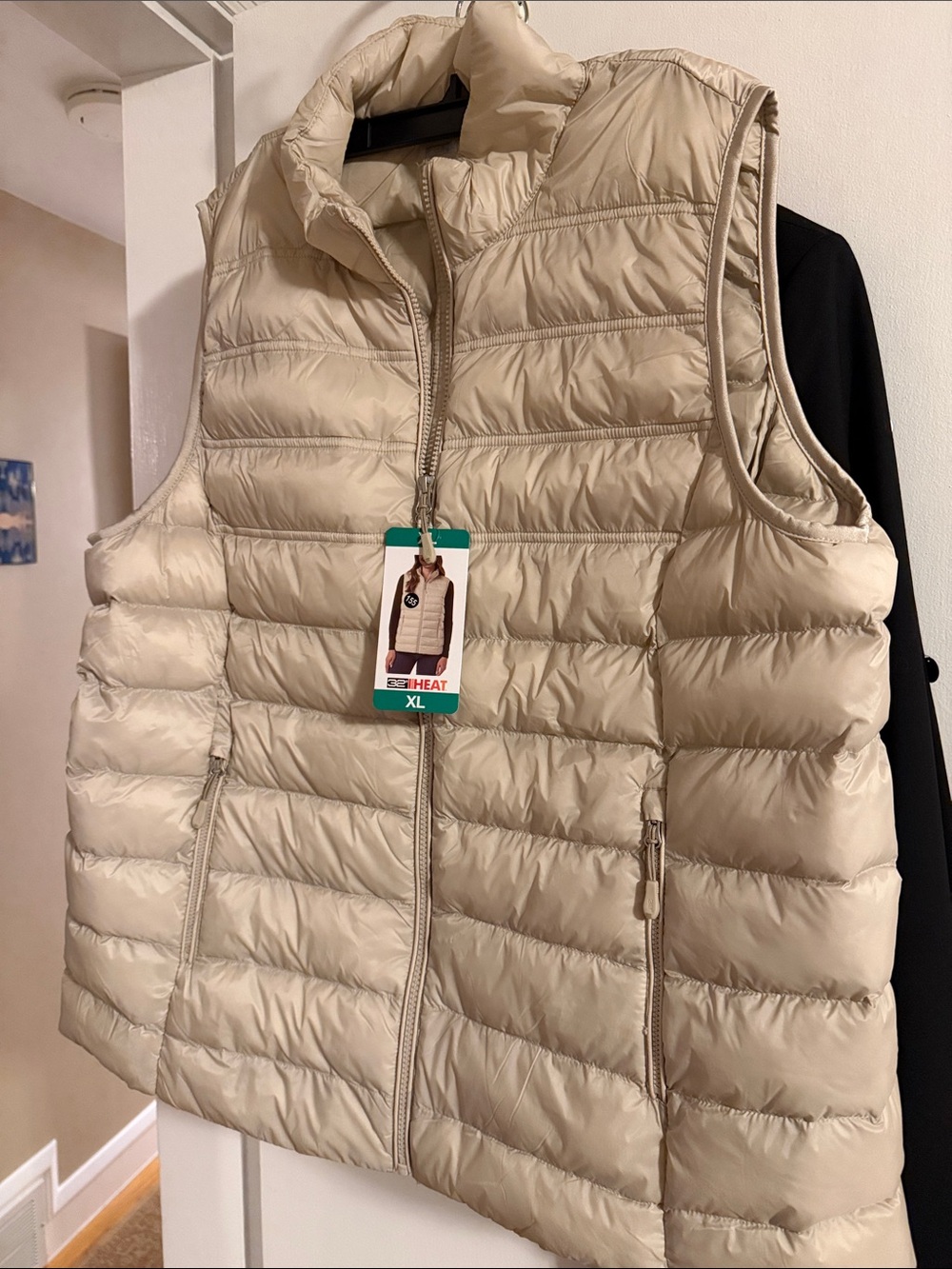 New with tags 32 Heat Lightweight Quilted Puffer Vest - Beige